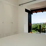 Formidavel Casa Com Piscina Em Cond.